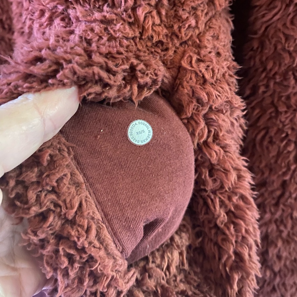 LULULEMON warm restore sherpa pullover “savannah” colour burgundy XS/S - Picture 4 of 9